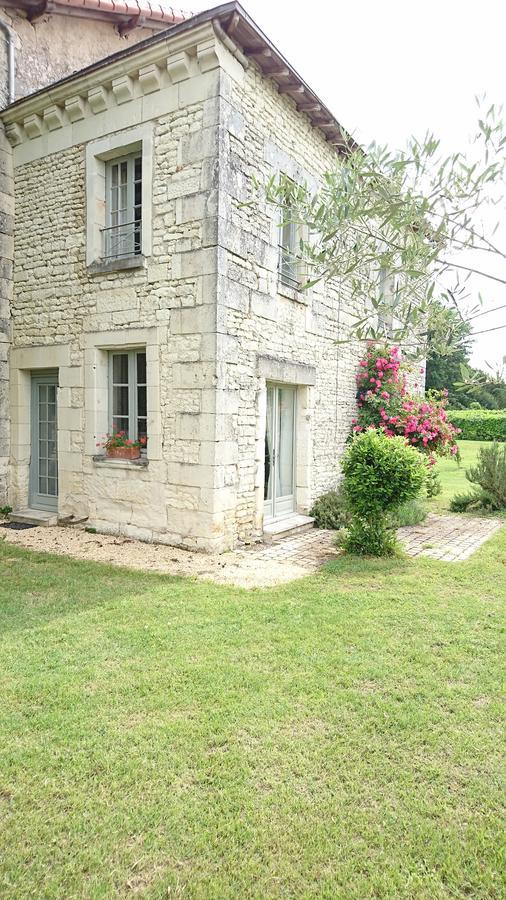 L'Olivier Villa Monts-sur-Guesnes Exterior photo